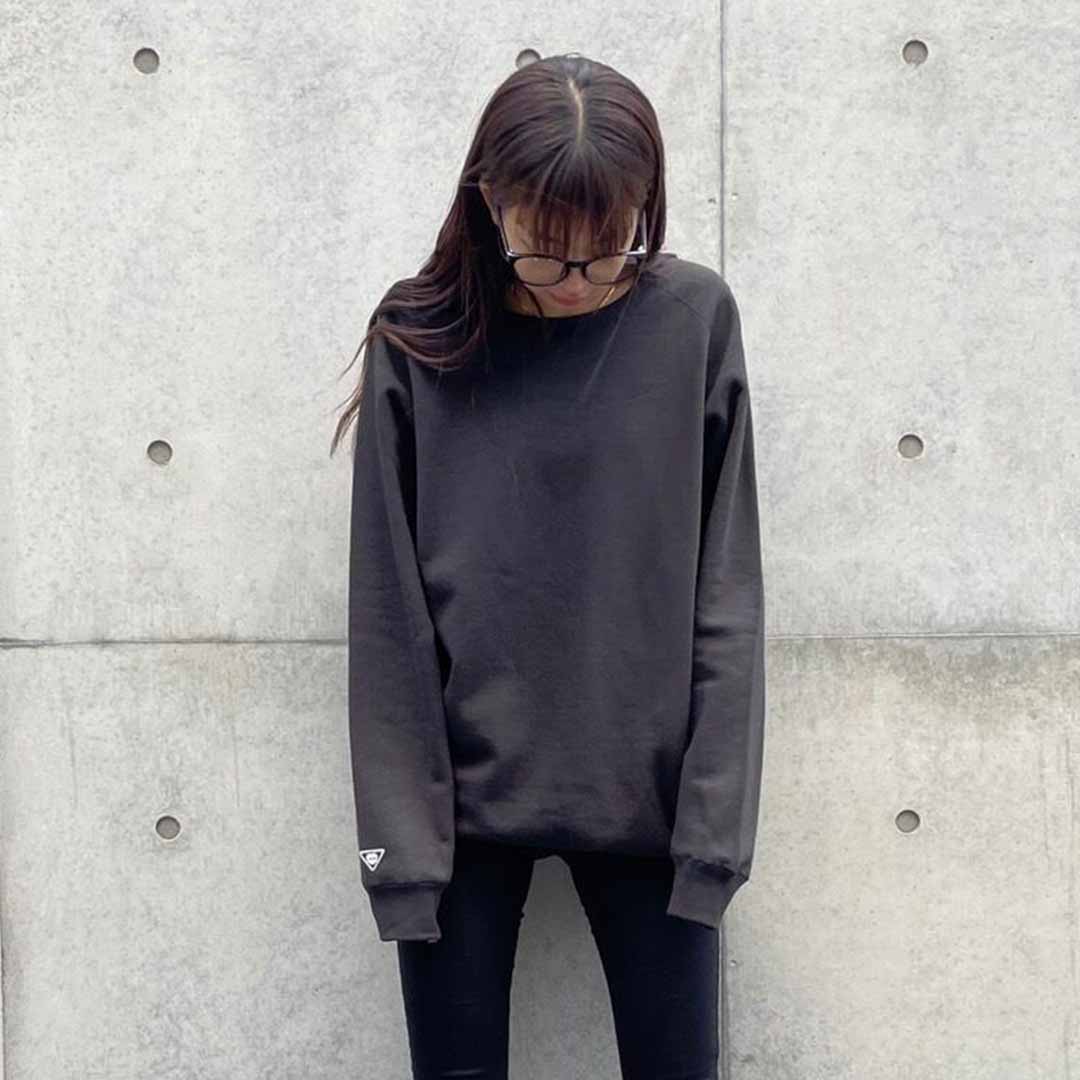 AHR✕HOSU オリジナル クルーネックスウェット BLACK