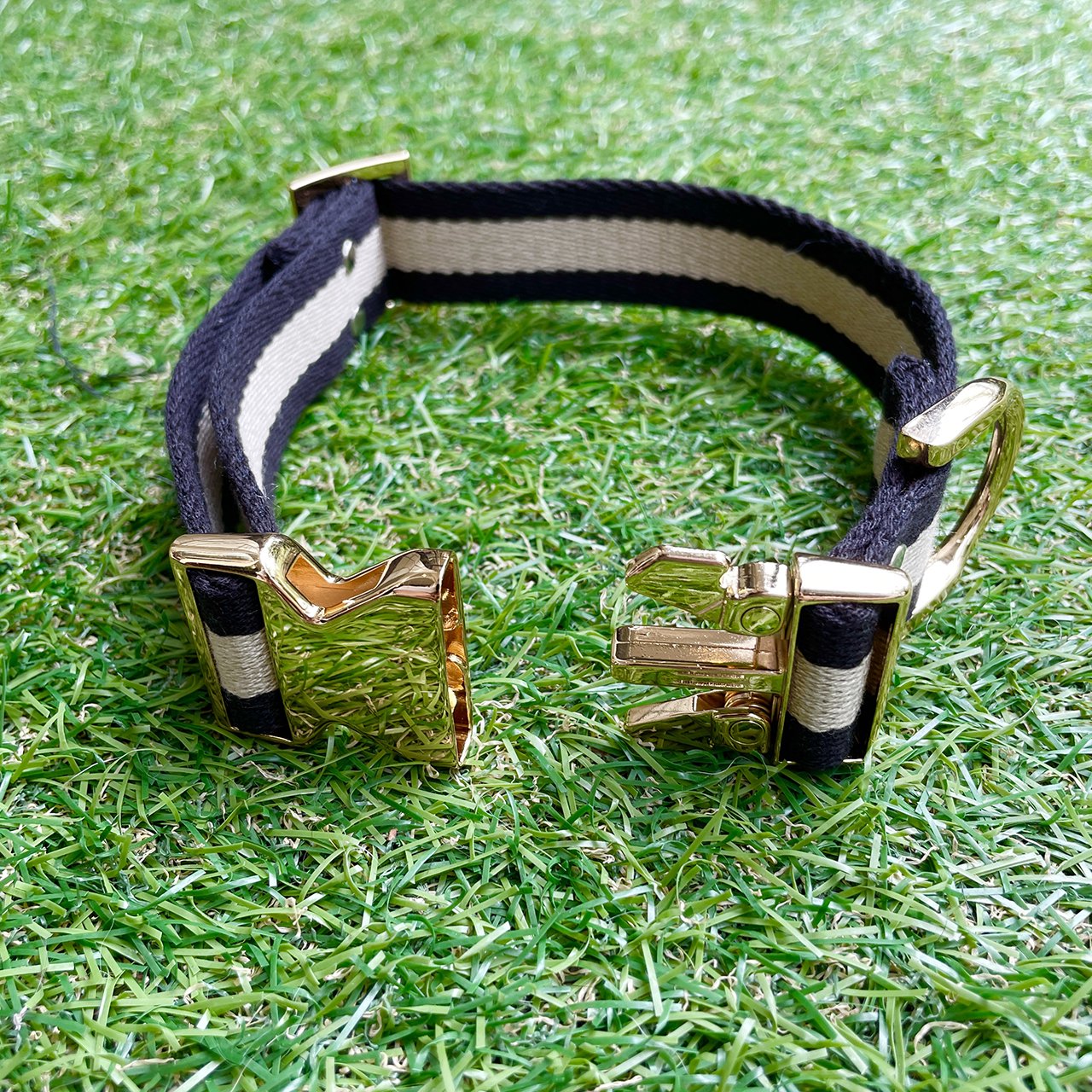 【中型~大型犬用30mm】HOSU ストライプドッグカラー/ブラック×アイボリー